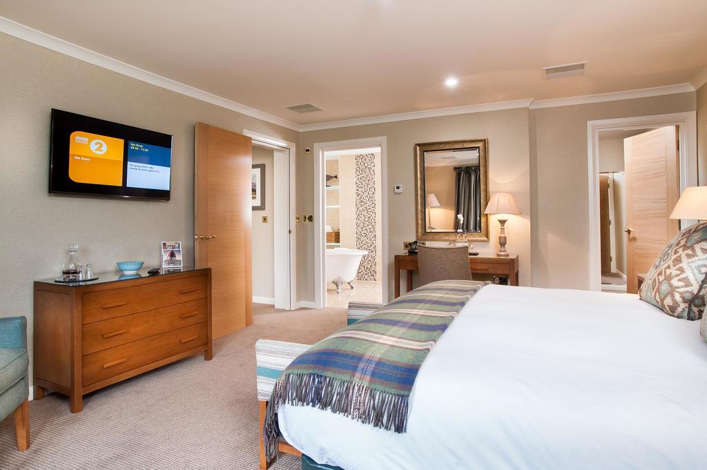 Parkway Hotel & Spa Cwmbran Ngoại thất bức ảnh