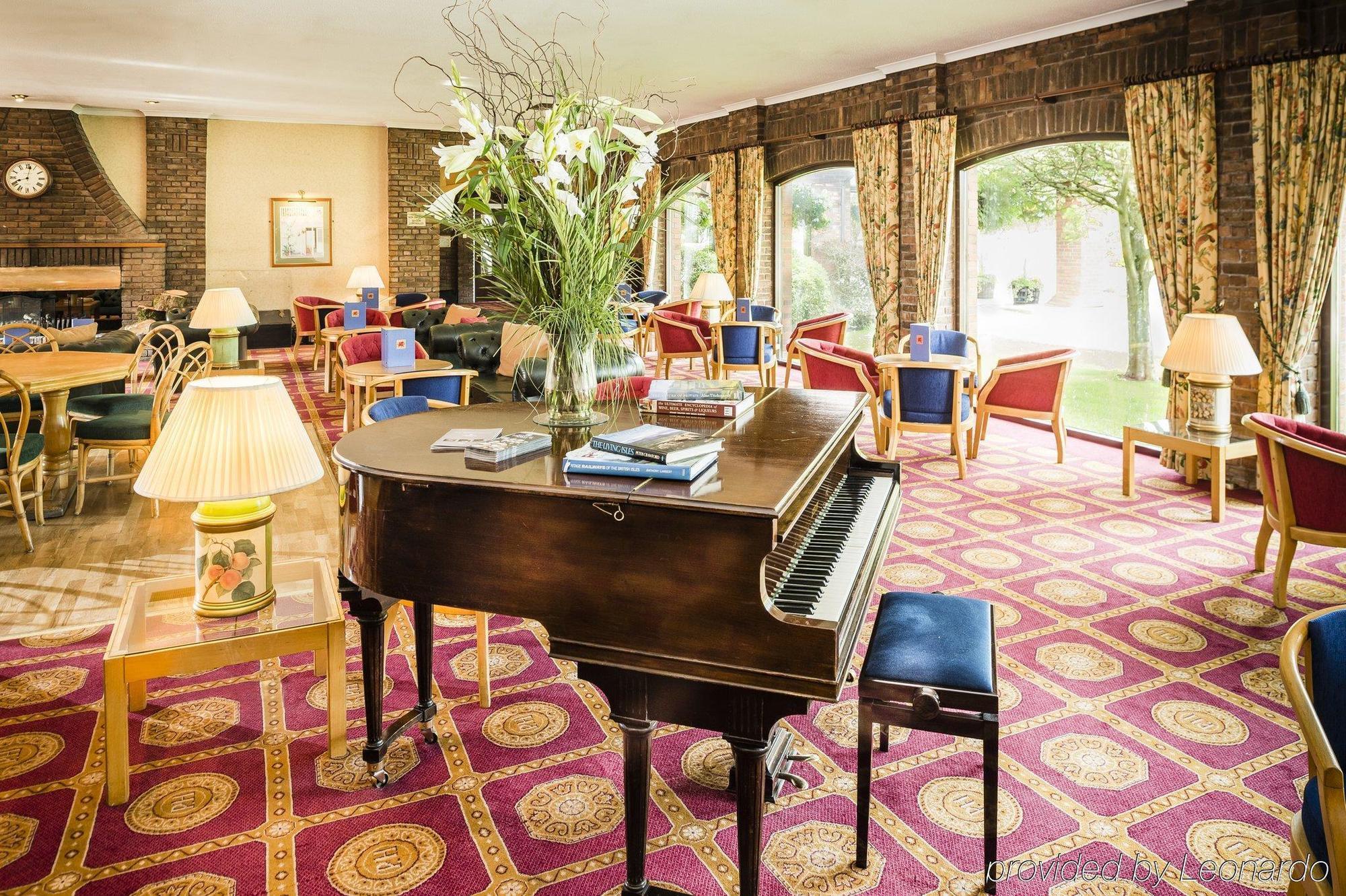 Parkway Hotel & Spa Cwmbran Ngoại thất bức ảnh