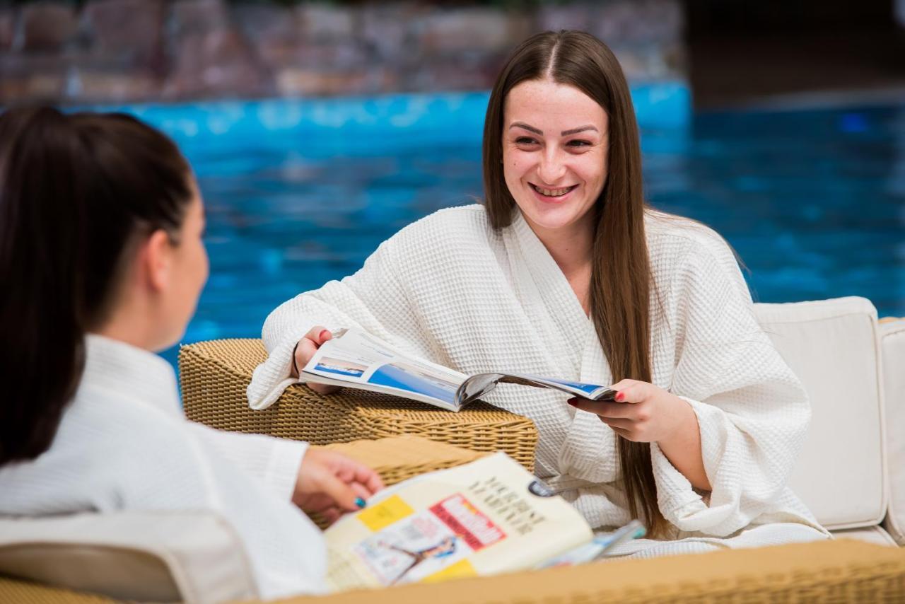 Parkway Hotel & Spa Cwmbran Ngoại thất bức ảnh