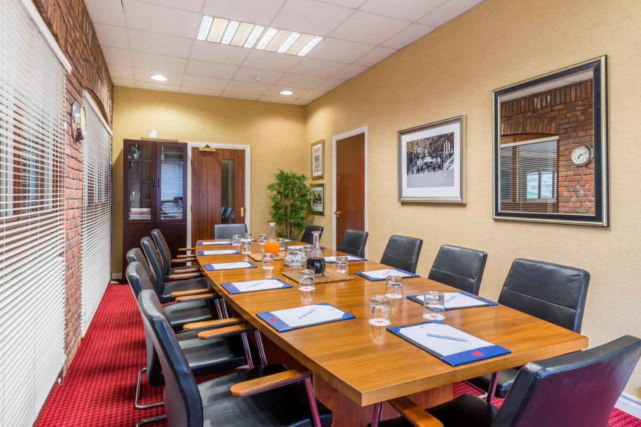 Parkway Hotel & Spa Cwmbran Ngoại thất bức ảnh