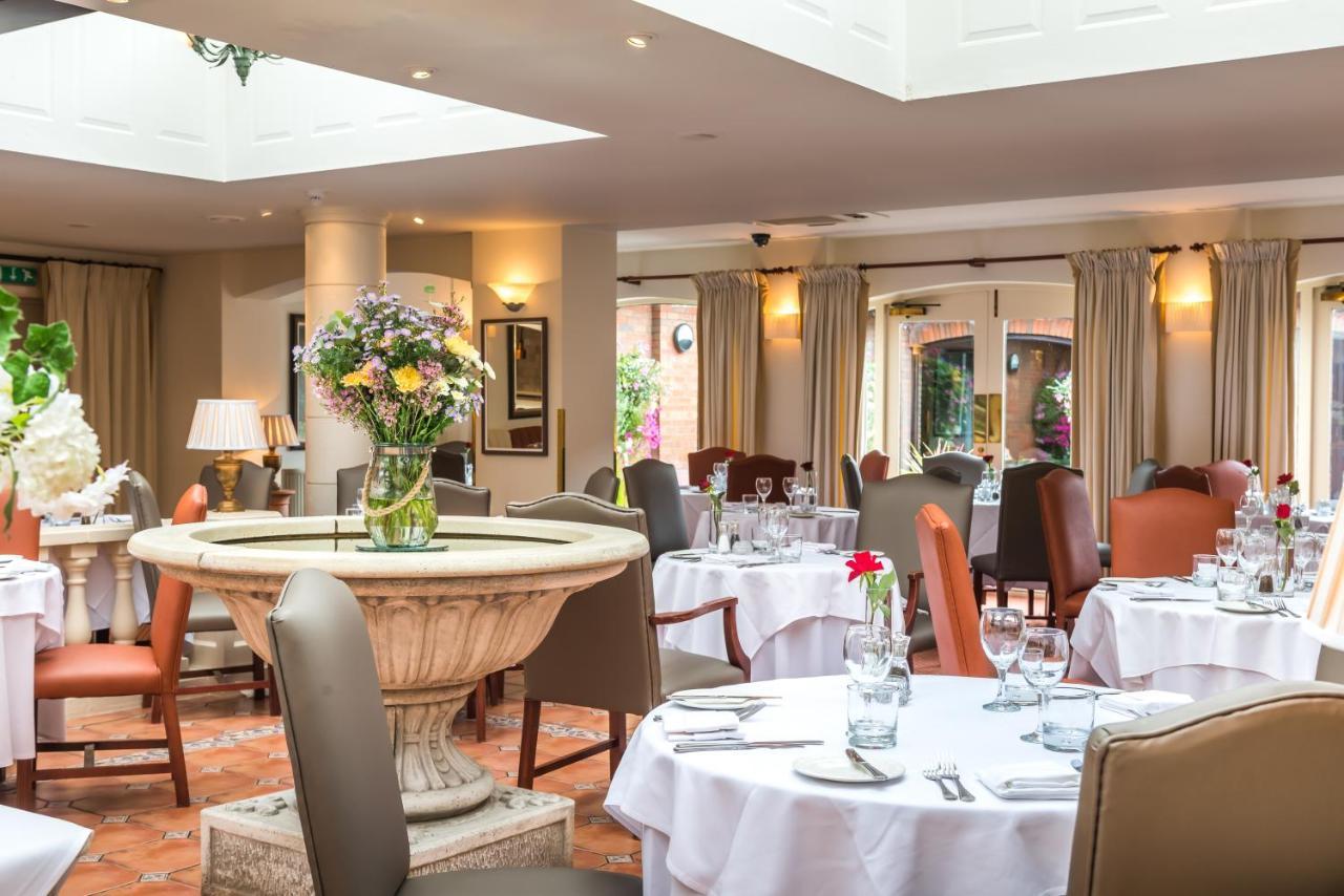 Parkway Hotel & Spa Cwmbran Ngoại thất bức ảnh