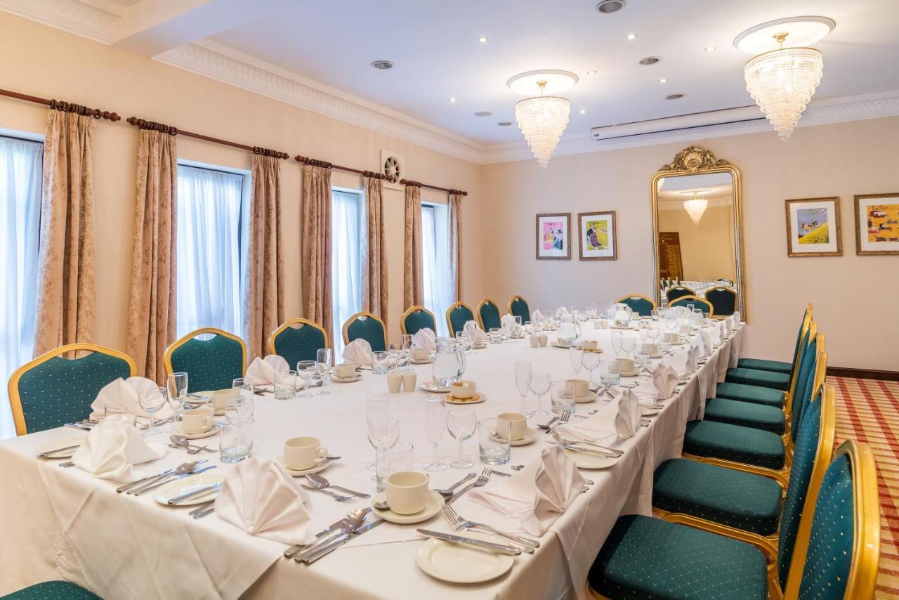 Parkway Hotel & Spa Cwmbran Ngoại thất bức ảnh