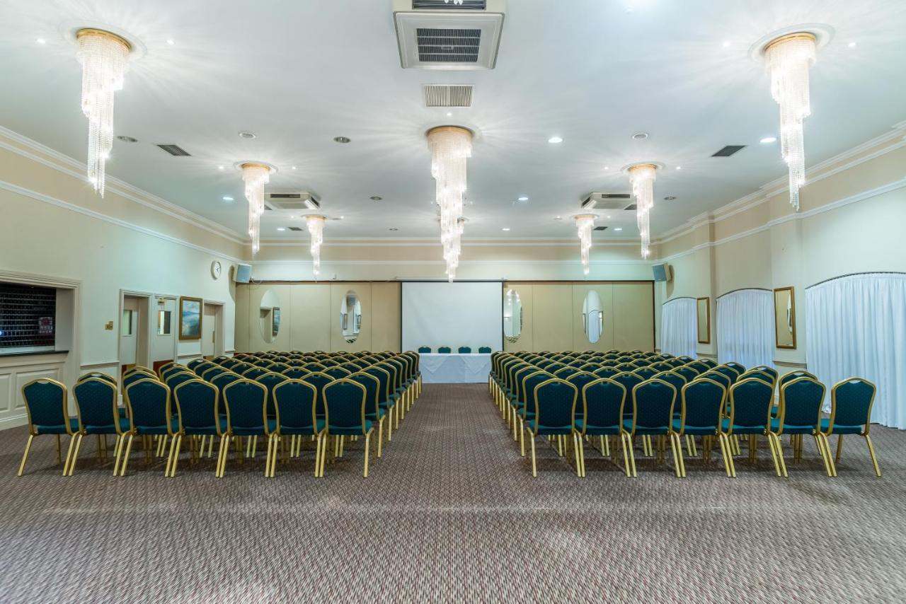 Parkway Hotel & Spa Cwmbran Ngoại thất bức ảnh