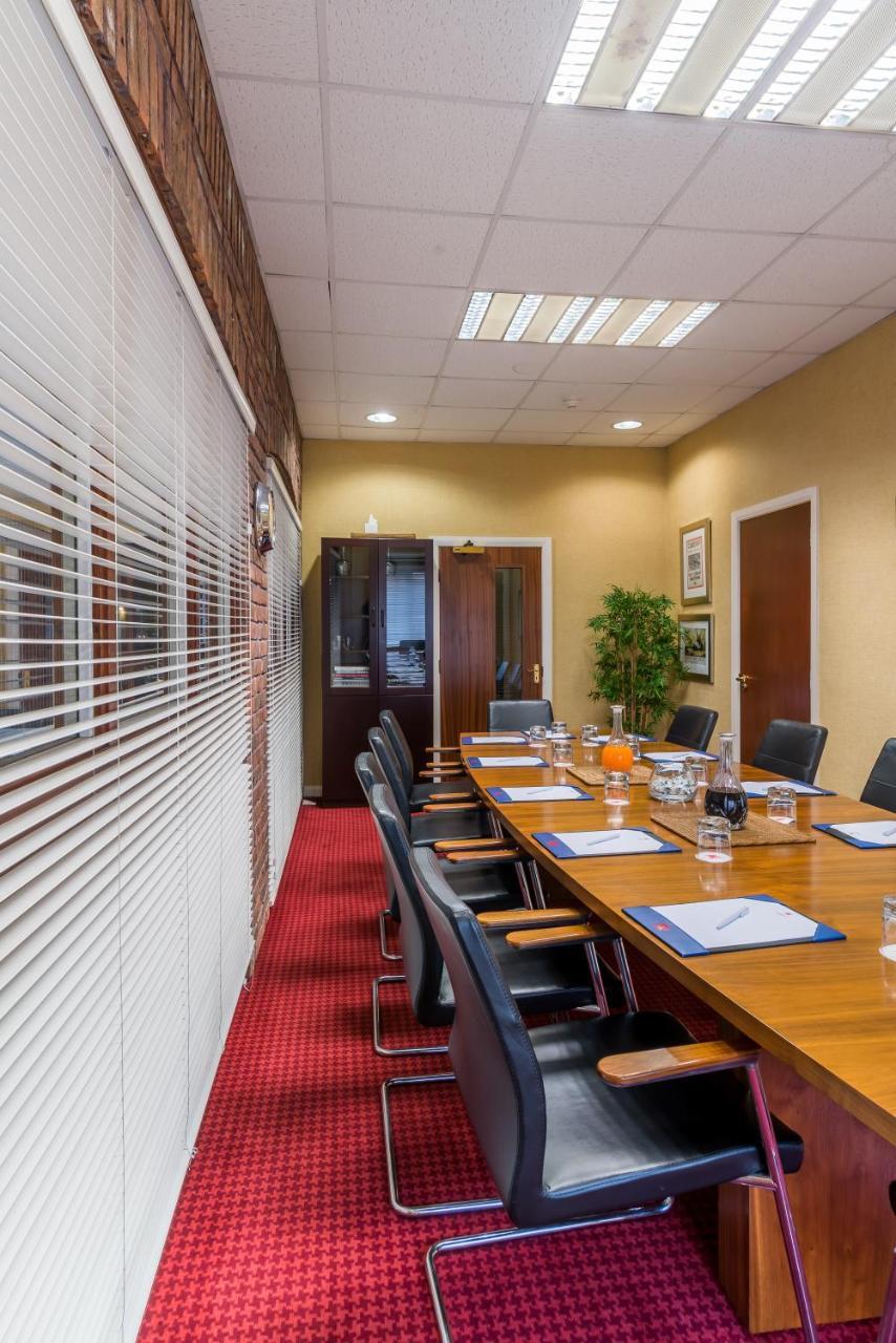 Parkway Hotel & Spa Cwmbran Ngoại thất bức ảnh